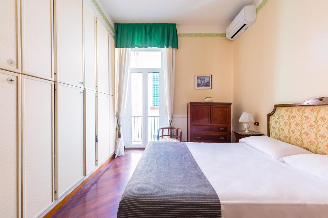 Grand Classic Apartment At San Martino By Napoliapartments Exteriör bild