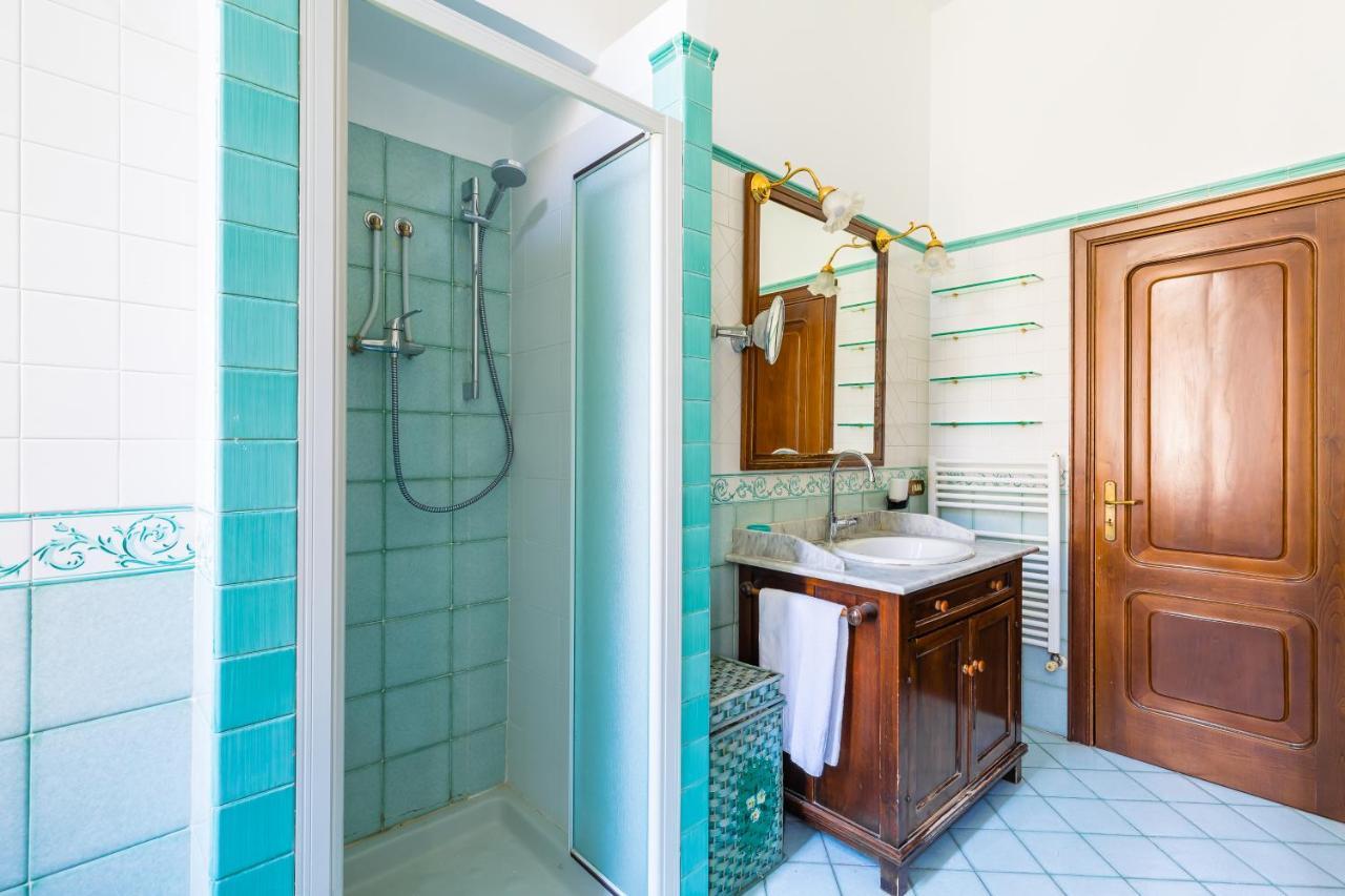 Grand Classic Apartment At San Martino By Napoliapartments Exteriör bild
