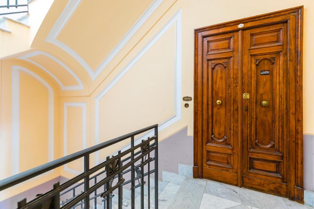 Grand Classic Apartment At San Martino By Napoliapartments Exteriör bild