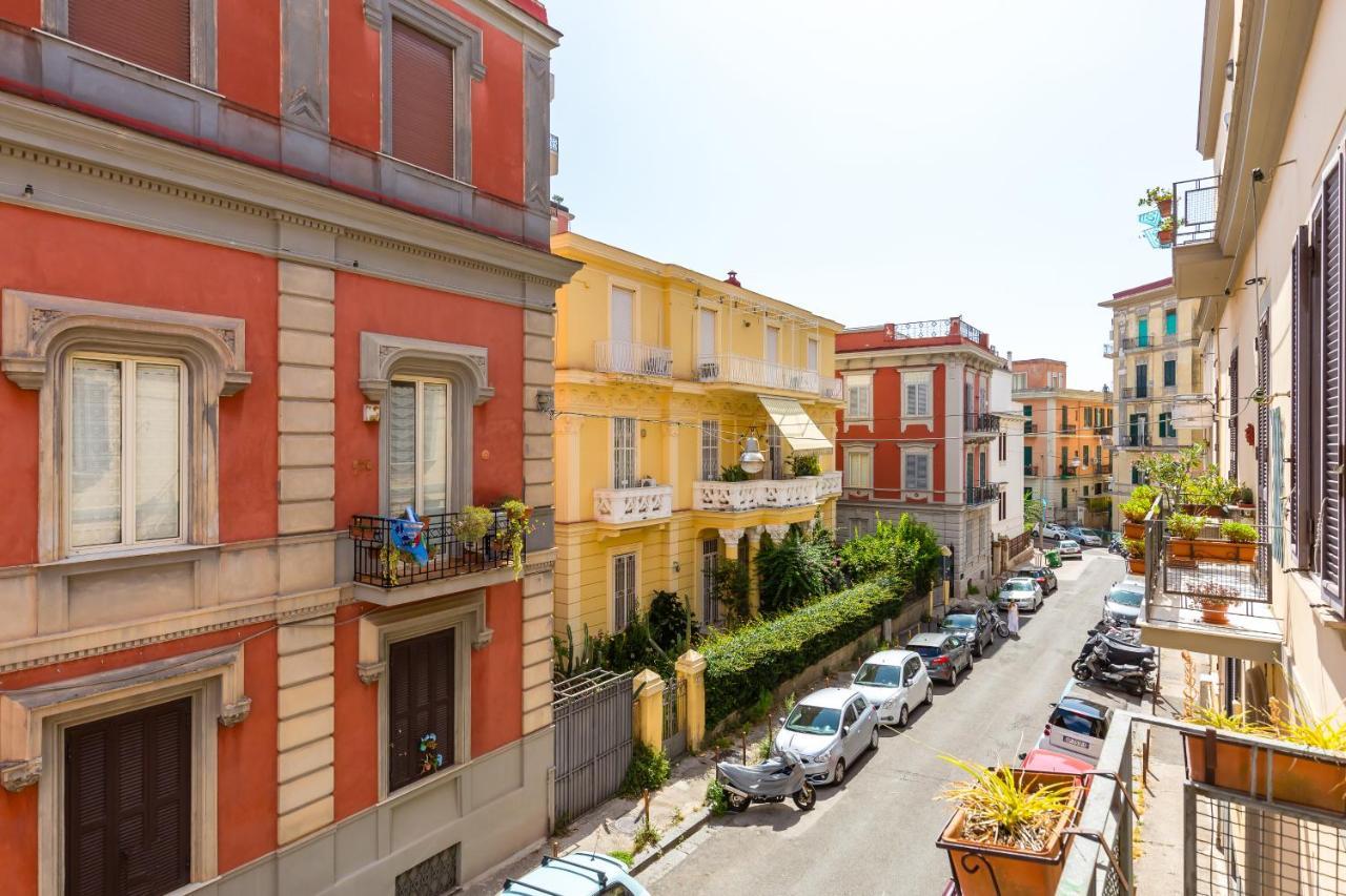 Grand Classic Apartment At San Martino By Napoliapartments Exteriör bild