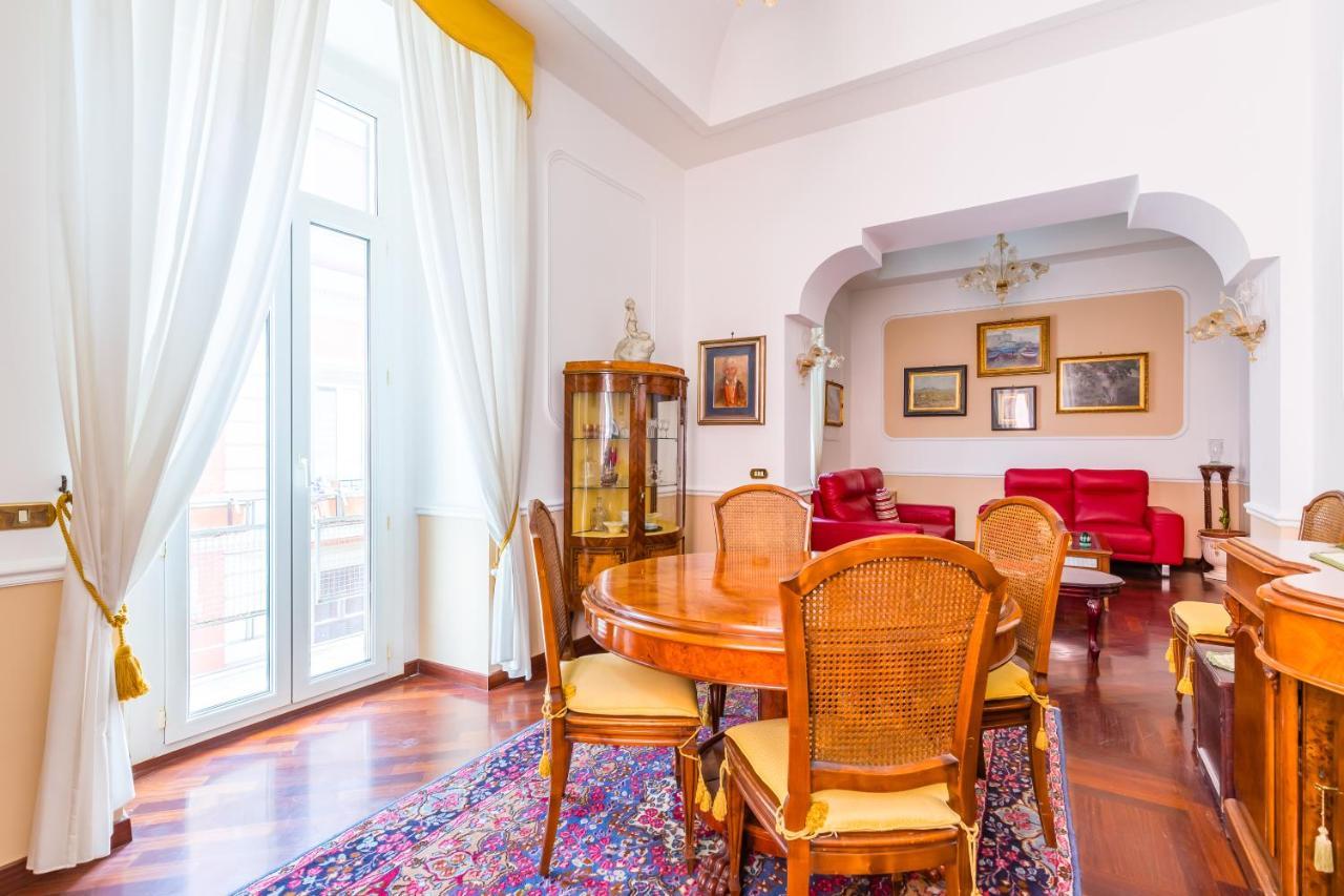 Grand Classic Apartment At San Martino By Napoliapartments Exteriör bild