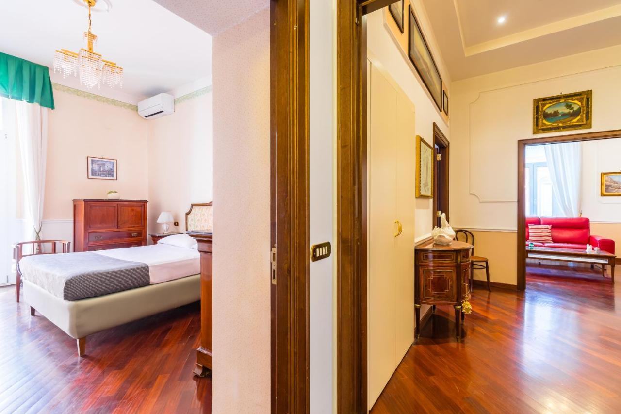 Grand Classic Apartment At San Martino By Napoliapartments Exteriör bild