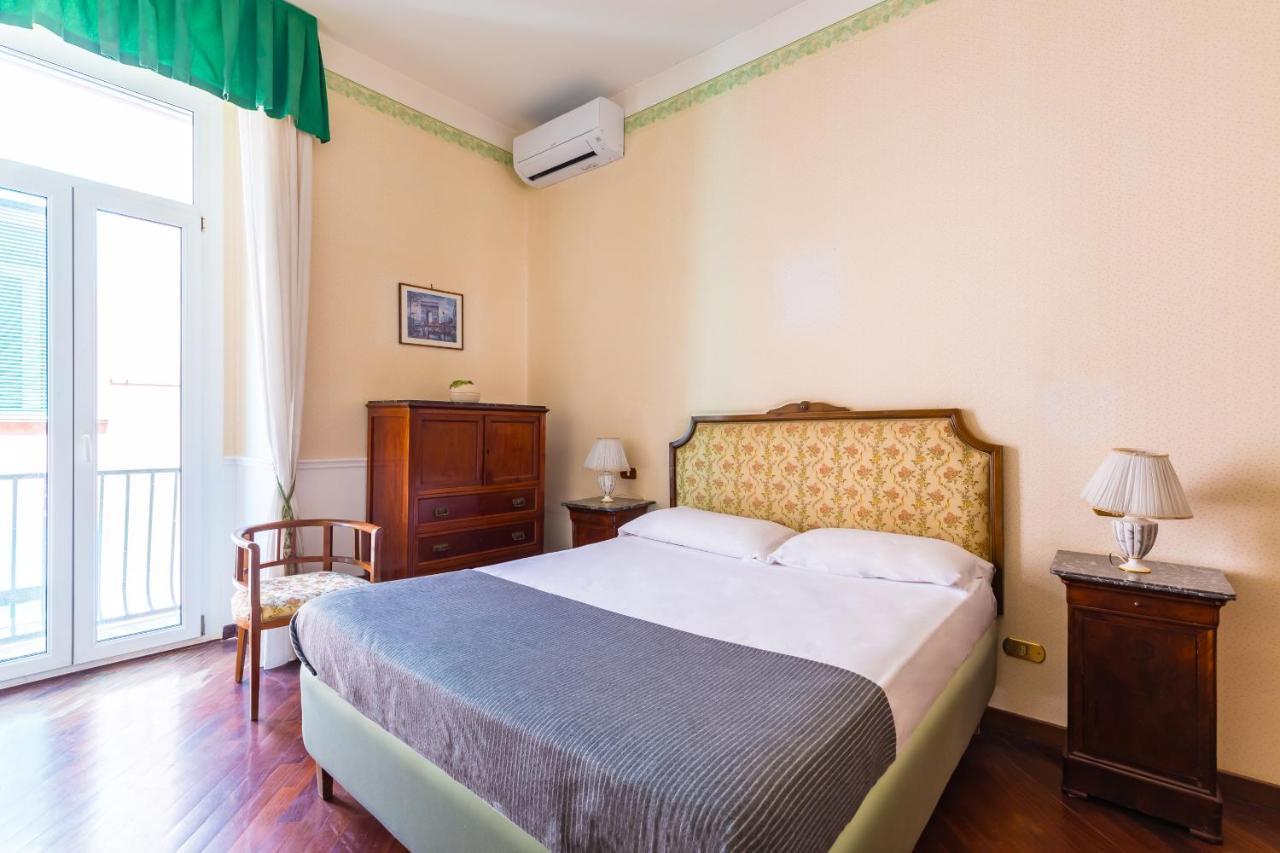 Grand Classic Apartment At San Martino By Napoliapartments Exteriör bild