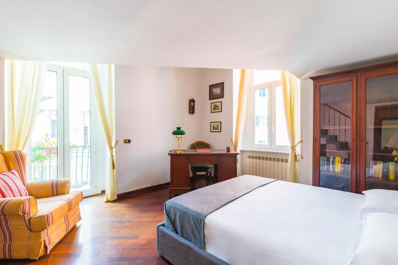 Grand Classic Apartment At San Martino By Napoliapartments Exteriör bild