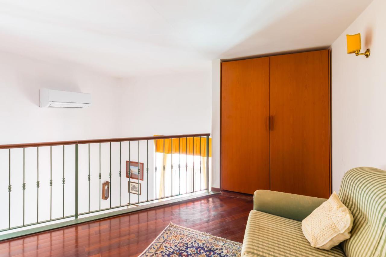 Grand Classic Apartment At San Martino By Napoliapartments Exteriör bild